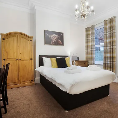 Unique! 5br In Queen Street *